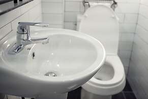 Whitetail Guesthouse - Hostel