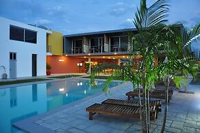 Leo's Beach Hotel & Restaurant - Adults Only