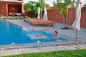 Leo's Beach Hotel & Restaurant - Adults Only