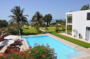 Leo's Beach Hotel & Restaurant - Adults Only