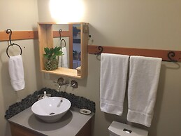 Black Bear Guesthouse