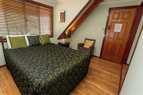 Ainslie Manor Guests House