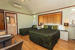 Ainslie Manor Guests House