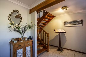 Ainslie Manor Guests House