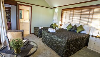 Ainslie Manor Guests House