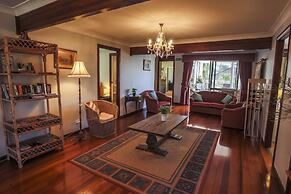 Ainslie Manor Guests House
