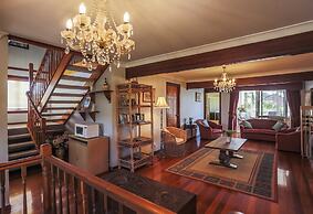 Ainslie Manor Guests House