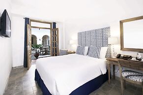Adhisthana Hotel
