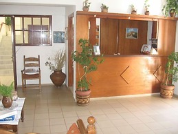 Ammoudi Hotel