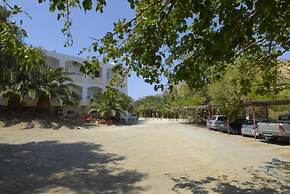 Ammoudi Hotel