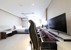Joy Hotel