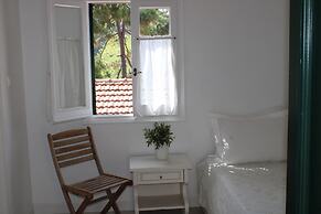 Zefiros Traditional Hotel