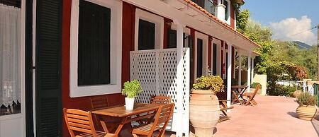 Zefiros Traditional Hotel