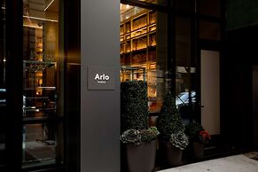 Arlo NoMad