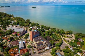 Golden Tulip Belitung