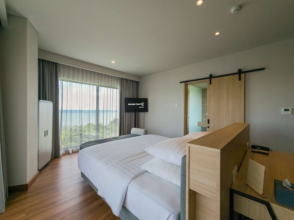 Golden Tulip Belitung