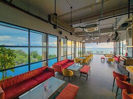 Golden Tulip Belitung