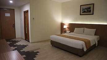 Golden Tulip Belitung
