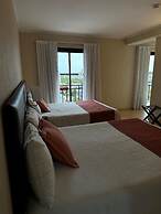 Le Parc Hotel & Suites