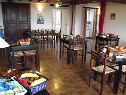 Hôtel La Roche du Marais