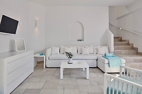 Aqua Blue Hotel