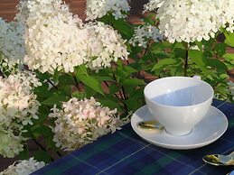 Plantation House Bed & Breakfast