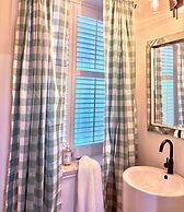 Plantation House Bed & Breakfast