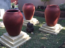 Villa Anjing 2