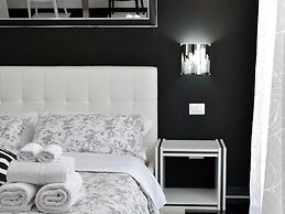Black & White G&G