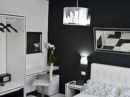 Black & White G&G