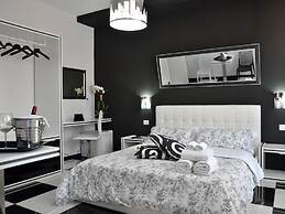 Black & White G&G