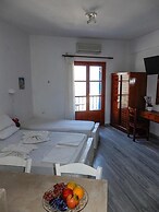 Ioanna Rooms