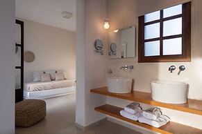 Aella Residence