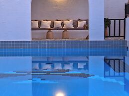 Aella Residence
