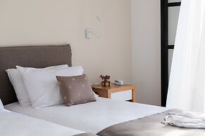 Aella Residence