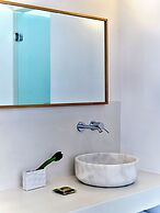 Aella Residence