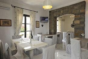 Aella Residence