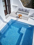 Aella Residence
