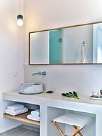 Aella Residence