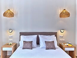 Aella Residence