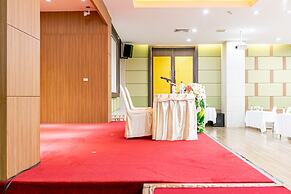 Grand Ratchapruek Hotel