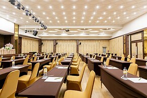 Grand Ratchapruek Hotel