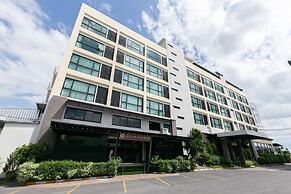 Grand Ratchapruek Hotel