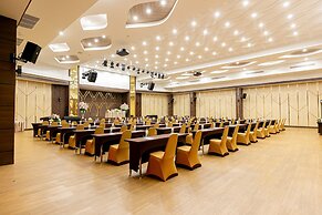 Grand Ratchapruek Hotel