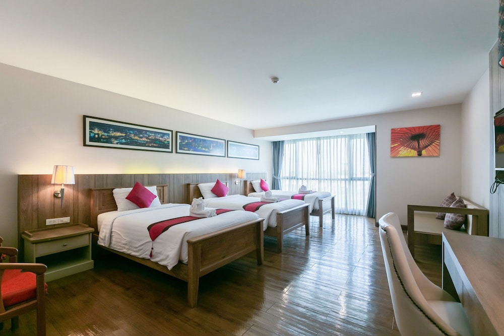 Grand Ratchapruek Hotel
