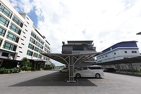 Grand Ratchapruek Hotel