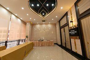 Grand Ratchapruek Hotel