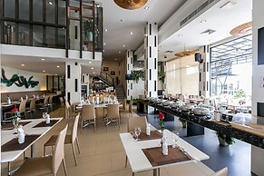 Grand Ratchapruek Hotel