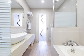 M Hotel