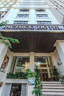 Richico Apartments And Hotel
